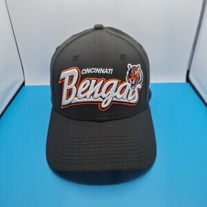 Cincinnati Bengals NFL New Era 39THIRTY Spell Out Size S/M Black NFL